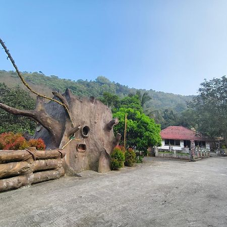 Forest And River Edge Resort Cananor Exterior foto