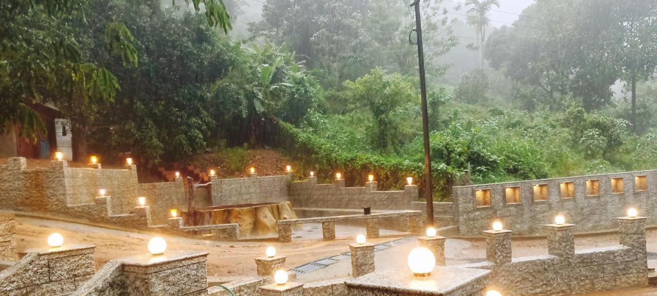Forest And River Edge Resort Cananor Exterior foto